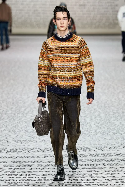 Look 48